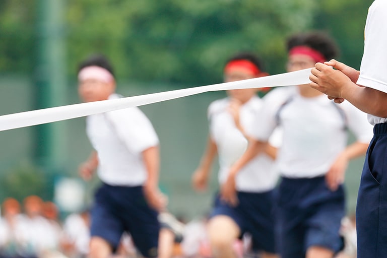 【学校行事】体育祭・運動会に必須の熱中症対策の方法と便利な保険を紹介