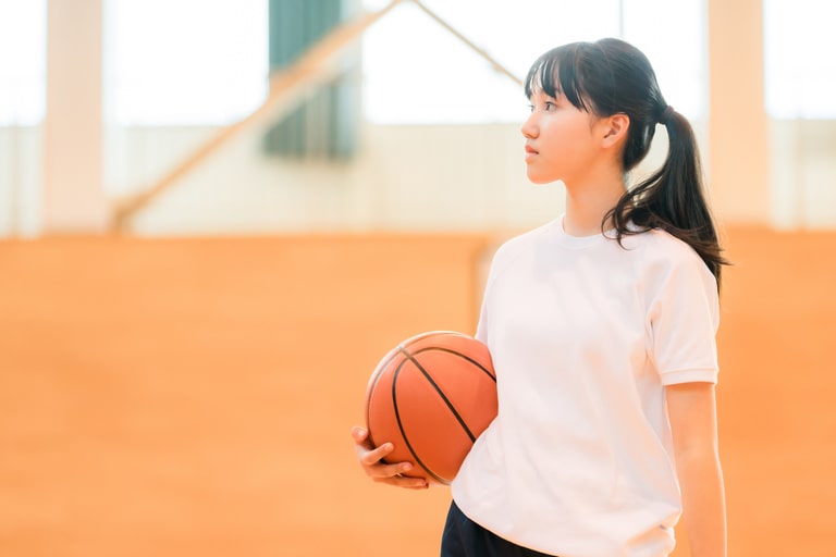 中学生にスポーツ保険は必要？学校の保険ではカバーできないものとは