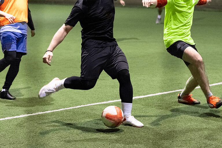 フットサル大会の保険は「みんレク」がおすすめ！他社プランとの違いや補償内容を解説